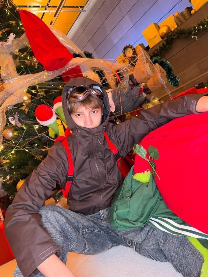 chaoyufm's tweet photo. i miss james home alone https://t.co/Q6KHWDaOyp