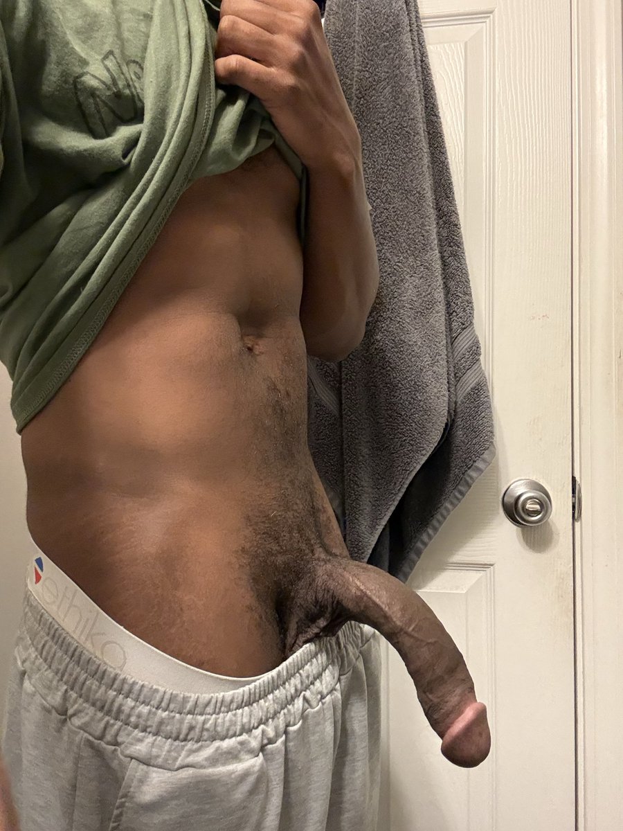 krispy_lif's tweet photo. Females hmu yo see more bbc  #nsfwtwtًً  #513freaks #trade https://t.co/K3UU9qVrx8