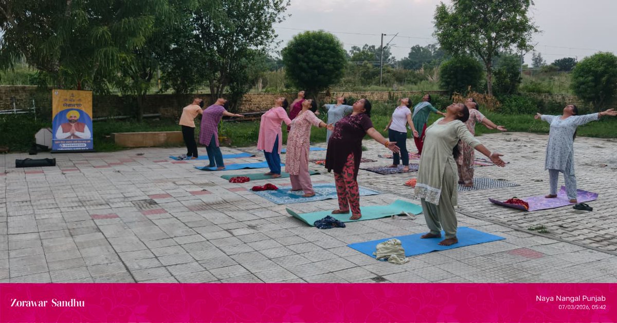 MamtaRani241308's tweet photo. *ਸੀ.ਐਮ. ਦੀ. ਯੋਗ ਸ਼ਾਲਾ ਰੋਪੜ
ਯੋਗਾ ਟ੍ਰੇਨਰ:- ZORAWAR SINGH SANDHU
@BhagwantMann @AAPbalbir @PunjabGovtIndia
@DCRupnagar
@DPRO Rupnagar
#Bhagwant Mann ji
#cmdiyogshala
#GovernmentofPunjab
#yogainspiration
#ਪੰਜਾਬ_ਸਰਕਾਰ
# Health Minister Dr.Balvir singh ji
# kamlesh Mishra
#Amresh jha https://t.co/QAOvtvkou1