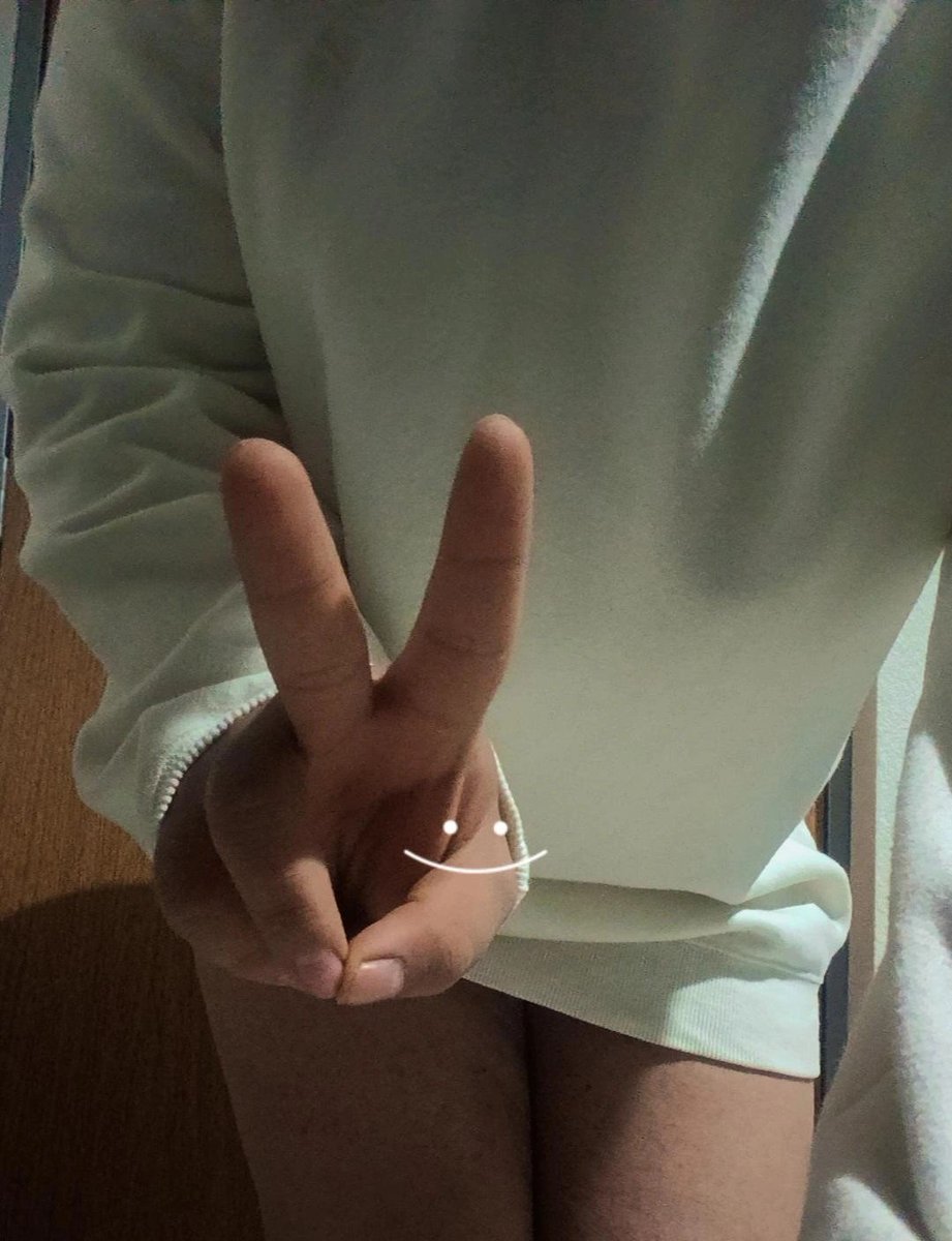 FemboyHounted's tweet photo. Am I cute enough in this hoodie? 🥺🌸

#Femboy #OversizedHoodie #SoftBoy #CuteBoy #KawaiiBoy #Fantasmitas #AltBoy #CozyVibes https://t.co/oqeLXqEigp