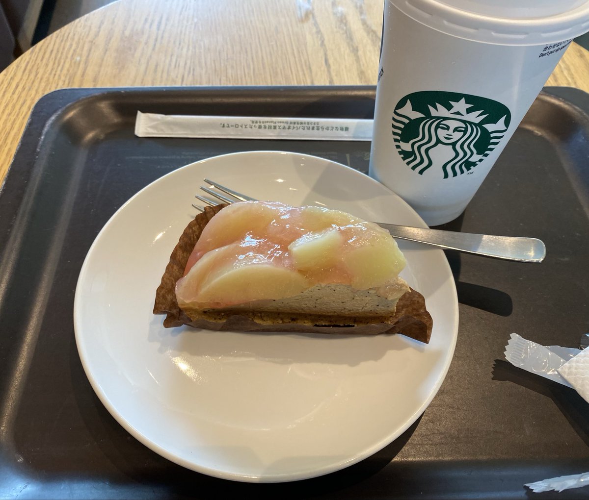 KokoYae's tweet photo. 白桃アールグレイタルト🍑すご〜く美味しいんですけど😋 https://t.co/O0QuCfDzhf