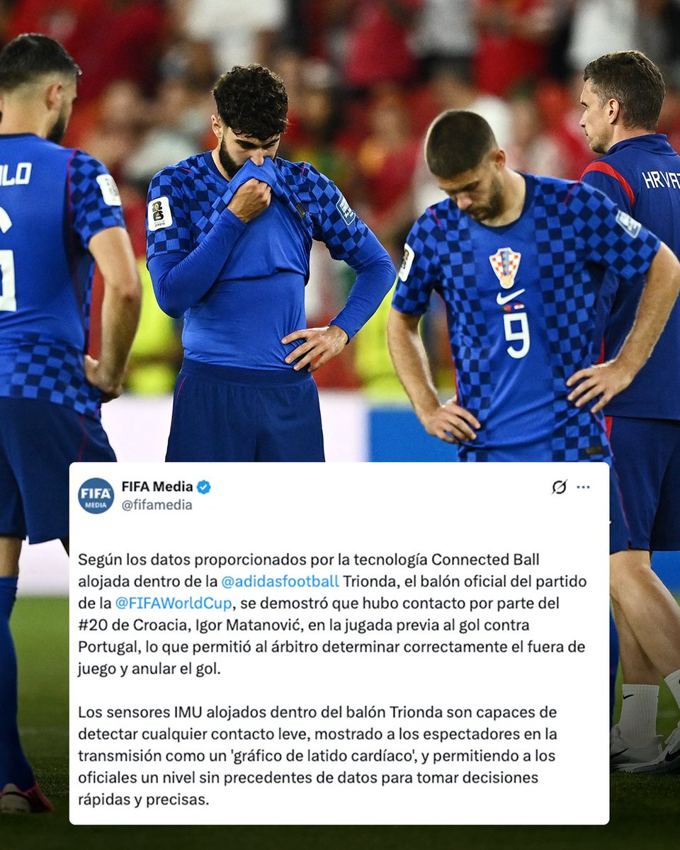 ClaroSports's tweet photo. ¡LA TECNOLOGÍA VOLVIÓ A SER CLAVE!🎯⚽ 

La FIFA explicó que el gol anulado de Croacia ante Portugal fue validado gracias a la tecnología Connected Ball. Los sensores del balón detectaron un contacto previo de Igor Matanović, información que ayudó a confirmar correctamente el fuera de juego en la jugada. 👀#Mundial