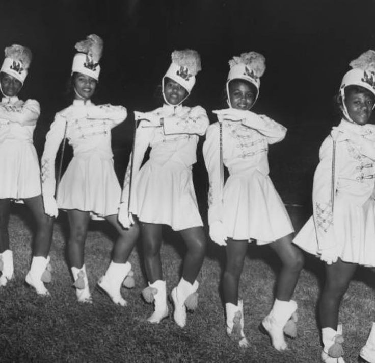 CopperAmerican's tweet photo. AMERICAN - SOUL PEOPLE - Southern University majorettes 1965 https://t.co/vJdpKPXK5J
