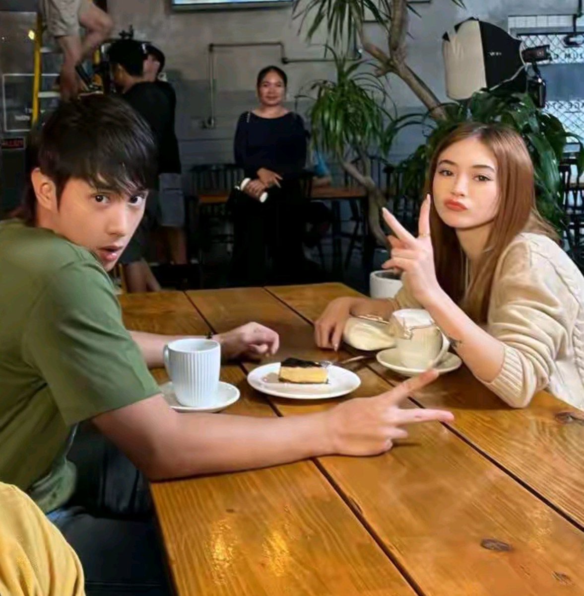 foreverJMFyang's tweet photo. waiting sa free tv na ang #LoveIsNeverGone 💛✨️🤞🏼🙏🏼 missyouuuuuuu Raya &amp; Ronnie!

https://t.co/QaMotmvkA1 https://t.co/GGJCcJvzPt