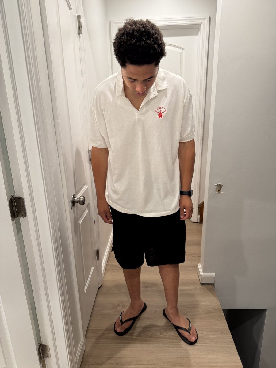 kevsack's tweet photo. Am I hard? https://t.co/gNCs9GKvIq