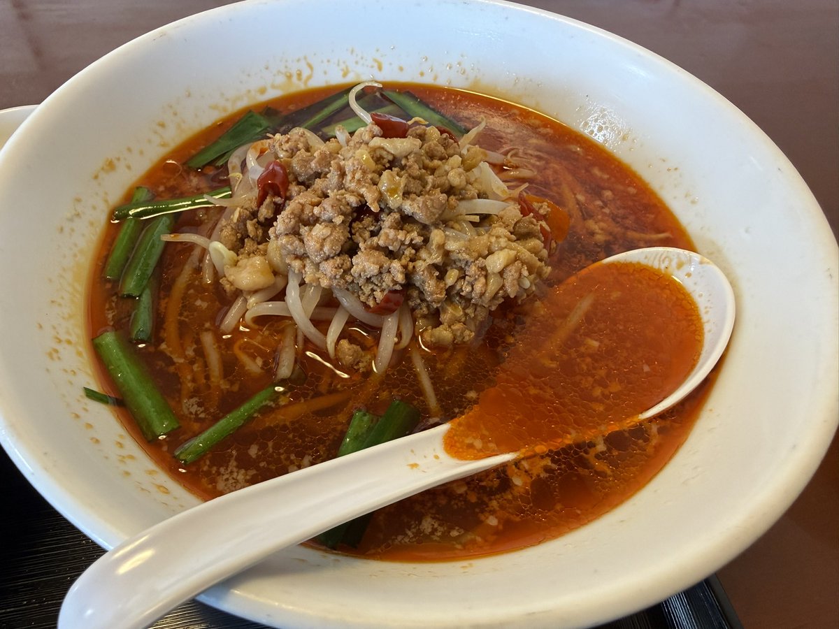 KE_Nonal's tweet photo. 台湾料理福興閣
ラーメンセット
台湾ラーメン＆高菜炒飯 https://t.co/Emlu2PlwKF