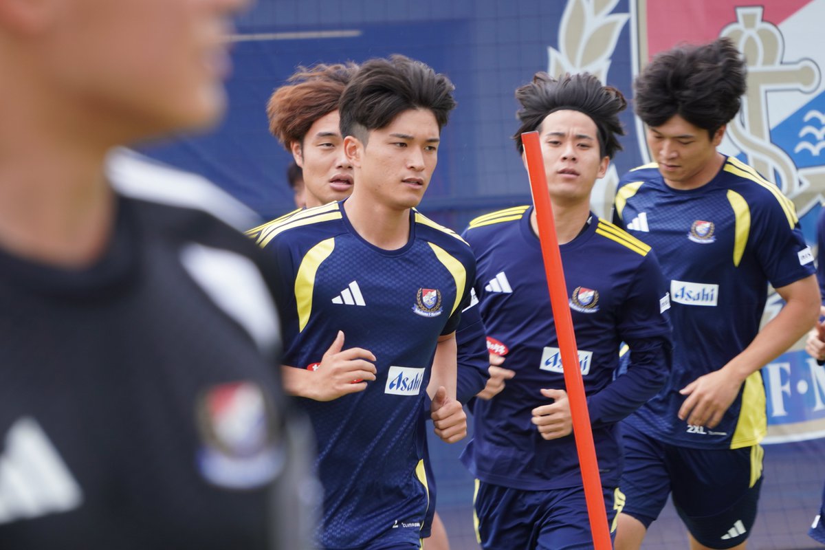 foot_ch's tweet photo. 🇫🇷トレーニングフォト📸

横浜F・マリノスが新シーズンへ始動⚽

新加入のルベン・ブランコ、知念慶、二田理央の姿も！

#fmarinos #横浜F・マリノス https://t.co/Jz0Lt8M6nE