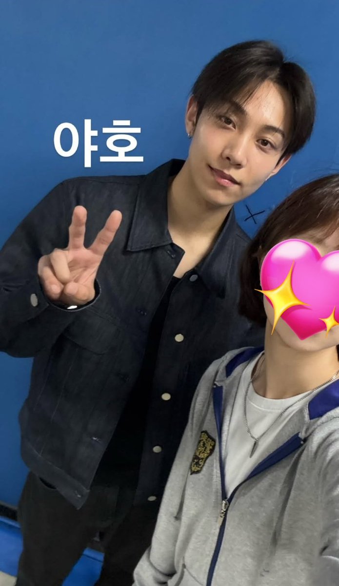 morelove_kr's tweet photo. 률이 오늘 한림 영상제작과 후배들 보고왔나봄💕 https://t.co/xc06ZlfHRl