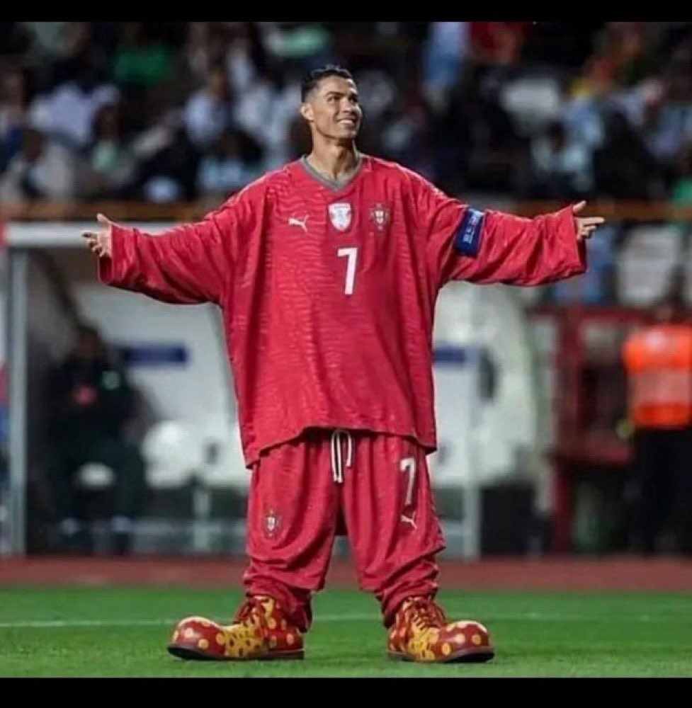 Alex57736Yp's tweet photo. @KingsleyIyamu6 @ultimate_kombo So nah yamal and Ronaldo not Messi and Ronaldo again wow https://t.co/Izly0Mz9GL