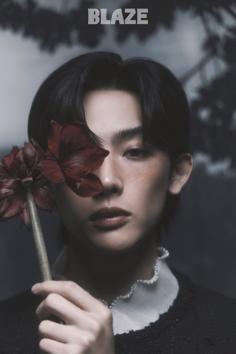 blazeprojectmag's tweet photo. 「BLAZE」7月号表紙【予告】｜#NOA
@noamusic_japan 

永遠なんて、
混沌が最初についた嘘にすぎない。

それでも私は、
秩序を失った世界を越えて、
君のいる場所へ辿り着きたく、
君が「願う」と告げる、
その時まで。

Never was Forever anything but the first lie Chaos wrote.
Out of disorder, I still cross into your world.
All answers remain silent before everything falls apart.
Until you Say Yes.

🔮7月6日（月）20:00（日本・韓国時間）より予約販売スタート🔮

#ドラマすくすく #ノアトレ