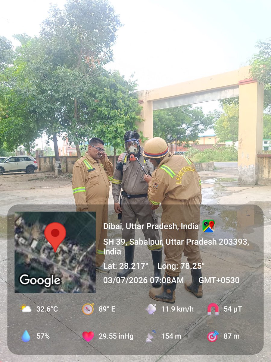 bulandshahrfire's tweet photo. आज दिनांक 03-7-26 को साप्ताहिक ड्रिल के क्रम में जनपद #बुलंदशहर के सभी फायर स्टेशनों पर स्मोक एक्ज़ोस्टर व BA सैट से ड्रिल करायी गई तथा वहनों एवं उपकरणों की साफ़-सफ़ाई करायी गई।तथा टर्नआउट को उच्च कोटि का बनाये रखने के लिए निर्देशित किया गया।@fireserviceup @bulandshahrpol https://t.co/k5gIHQQDeK