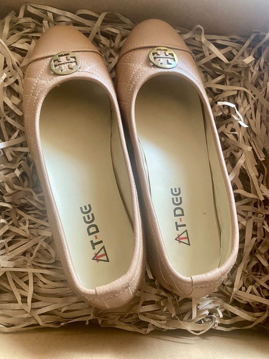 opians02's tweet photo. WTS Sepatu Wanita A.T-DEE 🤎
✨ Size 37 ✨ Kondisi baru, belum pernah dipakai ✨ Material kulit ✨ Dibuat di Sukaregang, Garut ✨ Sol masih mulus
💰 Rp350.000 (pribadi)
💰 Rp360.000 (shopee)
DM/reply jika berminat. 🙏
#WTS #ZonaUang #JualSepatu #Garut https://t.co/eYiDfIzVRI