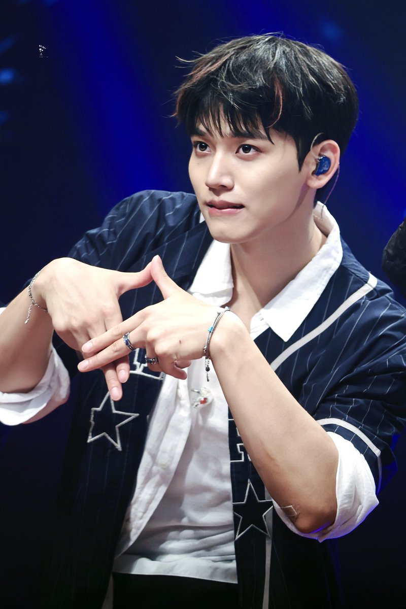 MN6141's tweet photo. 260630
OMEGAX [ OX Athletic Club ] 
5TH ANNIVERSARY FAN MEETING 

HYUK

#OMEGA_X #오메가엑스 
#HYUK #혁 #양혁