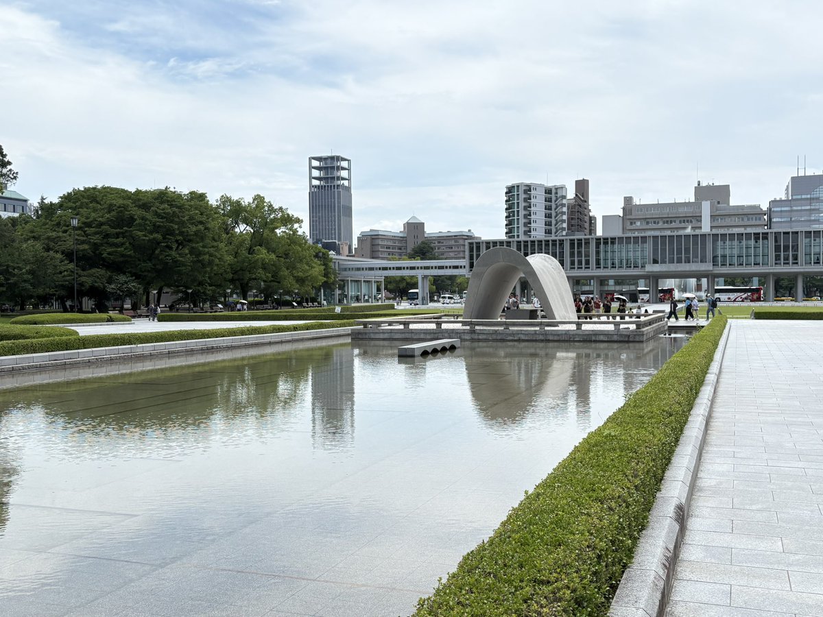 tomoya14841's tweet photo. 広島平和記念公園 https://t.co/n1qa91d71l