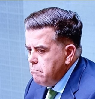 Philssay's tweet photo. Remember this. The speaker stops a limited question time to welcome councillors from the NT and retirees.who aren't even present.
Precious question time . Hes delaying and stalling for albo to allow him to avoid scrutiny https://t.co/xQ57RosbIr