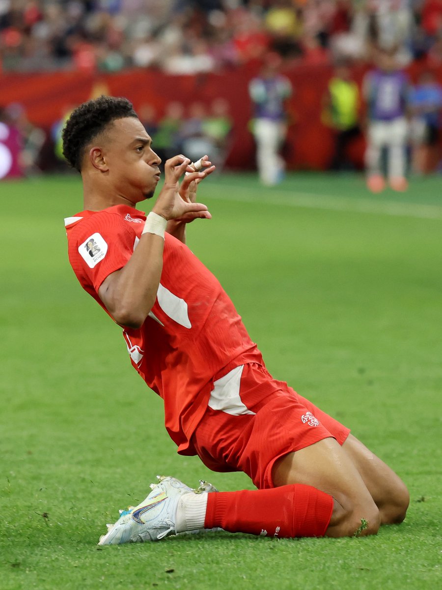 FIFAWorldCup's tweet photo. Claws out to start the second half. 💪

#FIFAWorldCup https://t.co/SoHFEwF2Ax