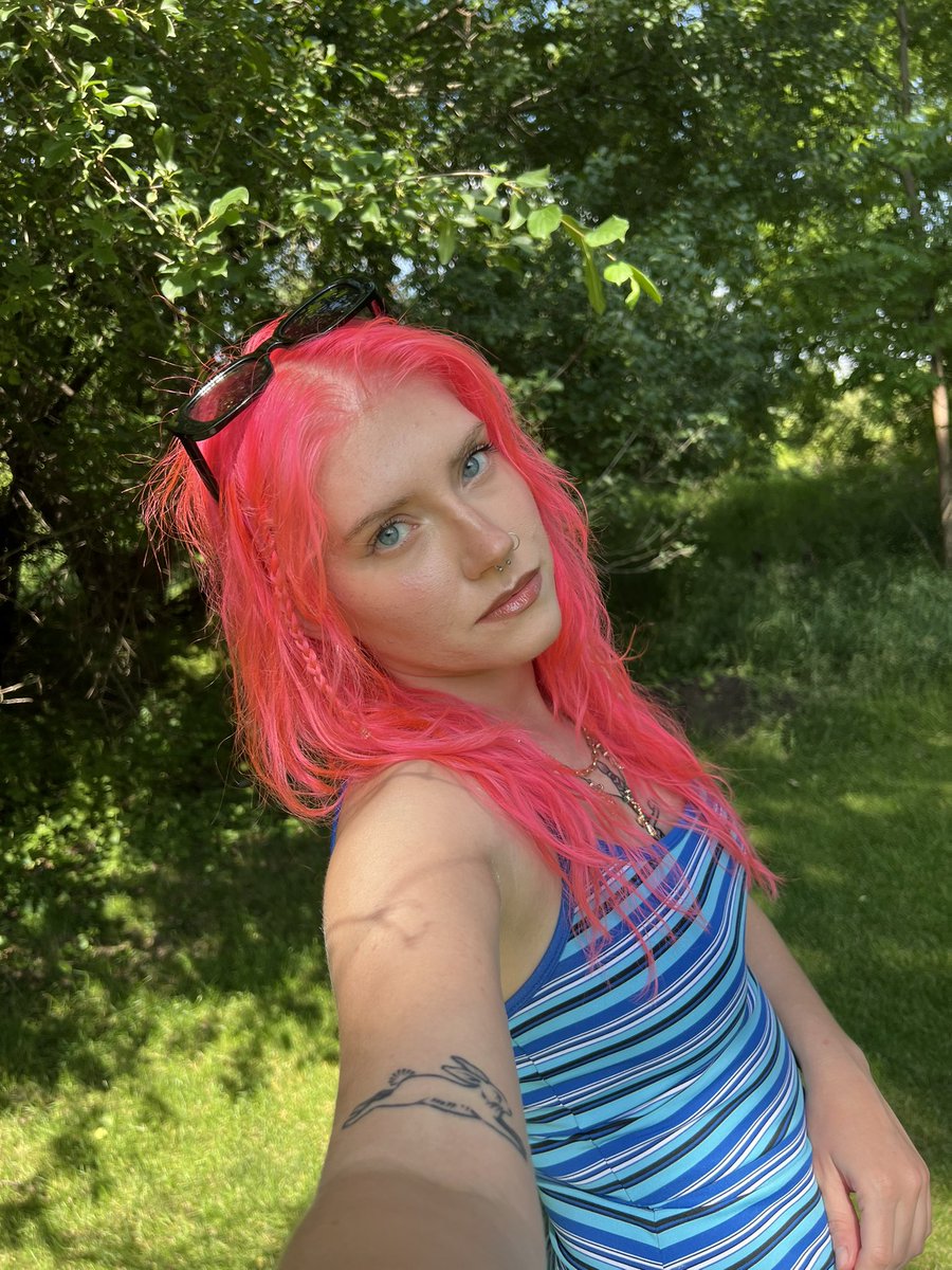 katymfnation's tweet photo. #pink https://t.co/8ddLkoupOb