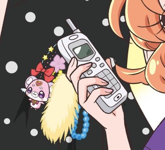 merusepi00q's tweet photo. あんな「誕生日にスマホ買ってもらう予定がまさか90年代の時代に飛ばされてPHSなる四半世紀も前の携帯端末を所持する事になんて思いもしなかったよ…」 https://t.co/jJ7JoifAHj