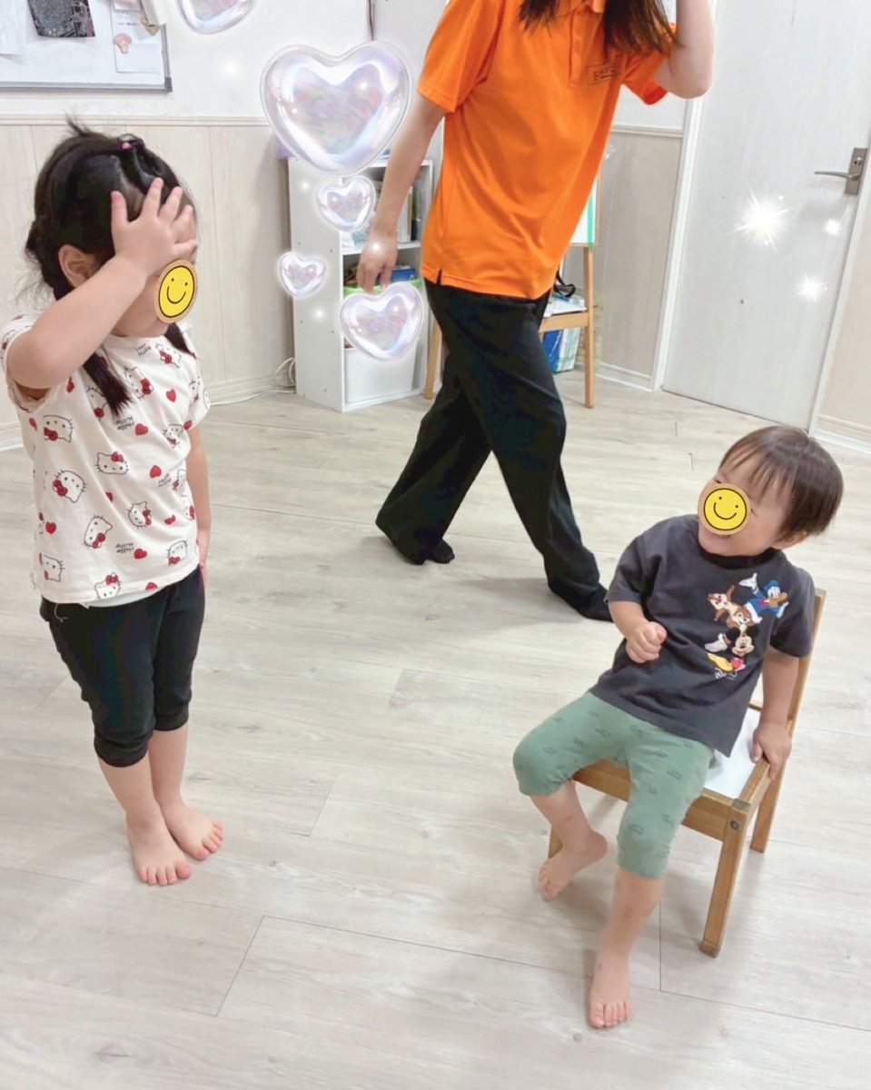 firstdream_jr's tweet photo. 🌱南篠崎ジュニア🌱
2026.7.3(金)
『椅子取りゲーム』
「座れた→嬉しい😊座れなかった→残念😢」の気持ちを受け止めて、気持ちや行動のコントロールを促しました🍀✨
よく聴いて集中力も高まりました♪

▽ファーストシーンドリームの詳細はこちら！
https://t.co/dIBwrTi0DX

#児発 #療育 #運動遊び https://t.co/QfBTMYjIR0