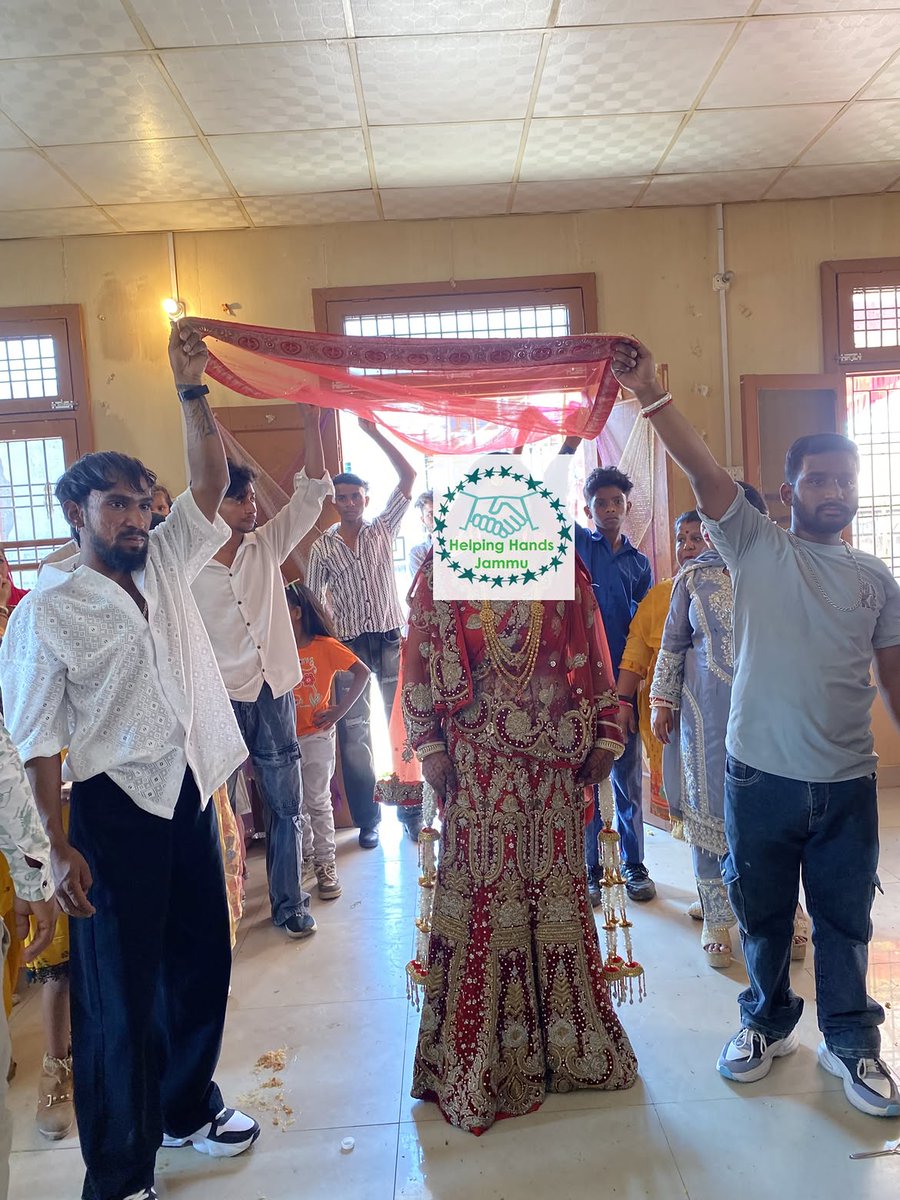 Helpinghandsjmu's tweet photo. A day that marked the beginning of a new journey. ❤️ With the love and support of our donors, volunteers, and well-wishers, another family stepped into a future filled with hope and happiness. @dmjammuofficial @Divcomjammu @Minhas1Rakesh @AnsuyaJamwal @OfficeOfLGJandK @CM_JnK https://t.co/itNqgoKT6T