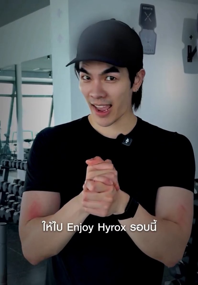 thxnxzd's tweet photo. แล้วต้นแขนคือแดงโหม้ดดดดดด น่าจะเพราะเข็นแผ่นน้ำหนักอันนี้แหละ เหมือนเค้าเอาไว้ใช้สำหรับ Hyrox โดยเฉพาะ ใช้ทั้งพลังแขนพลังขา กว่าจะถึงวันจริง เราอาจจะได้เห็นพี่มายร่างหมียักษ์ ยางมิชลีนจริงๆซักวัน 55555555555555555555555 https://t.co/Ov1JgmVUG4