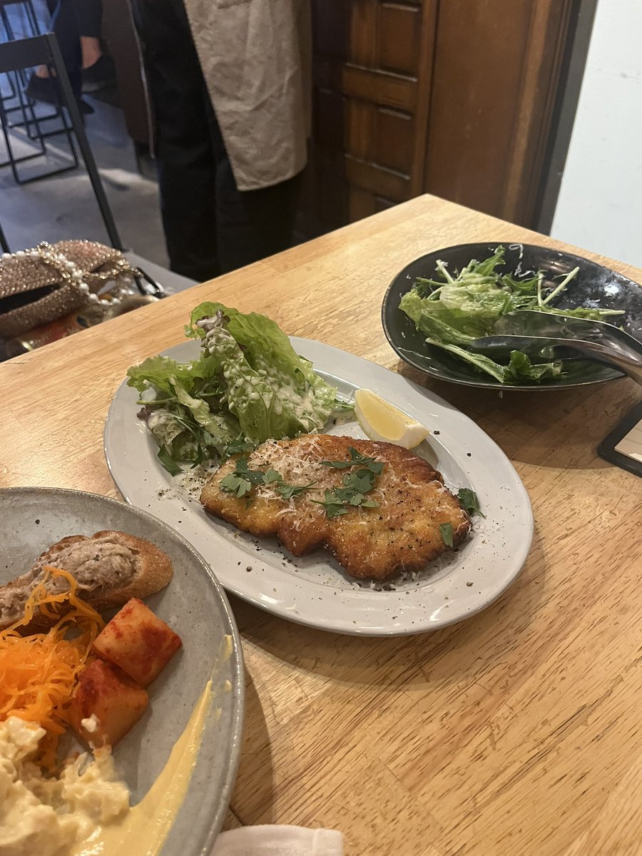 yappi____c's tweet photo. 📍ビストロ　澄吉

烏丸御池駅から徒歩4分🚶

前菜盛り合わせが最高だった〜🙂‍↕️✨ https://t.co/DLN0EcNZ01