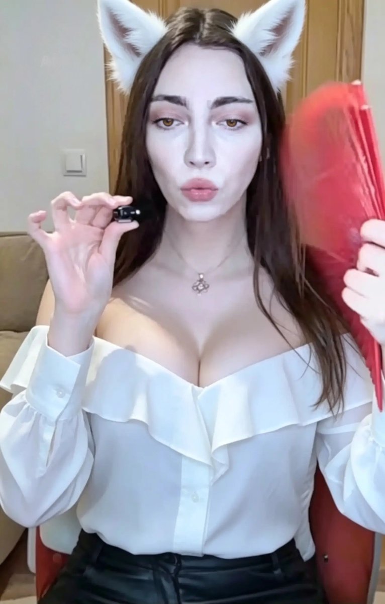 AllerioEden's tweet photo. @MiaSkylar Corriendo a ver el nuevo video de mi Diosa Kitsune Mia Skylar 💕✨️✨️ https://t.co/iercSFXlrc