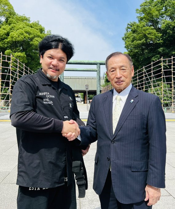 kohionagasu's tweet photo. @CMv43tb9 安部とか靖国とか
そういのを肯定する奴は
すべて売国奴、安倍は売国奴
靖国神社は朝鮮式招魂社https://t.co/Kgomrvwt4K https://t.co/lqKoP7VQWy