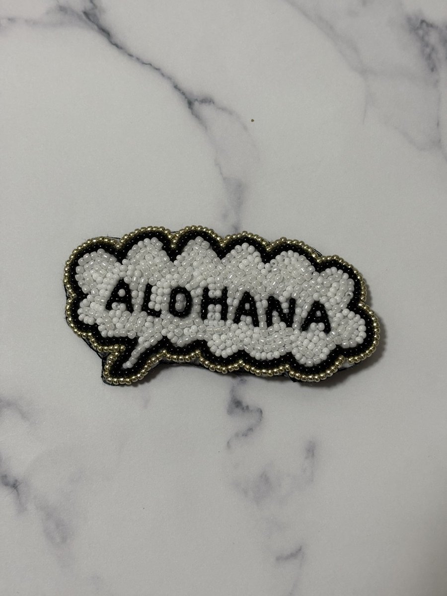 PinkPrincessyu's tweet photo. お名前入りブローチ✨

https://t.co/SwOW5q4bI0

#ビーズ #ビーズ刺繍 #ハンドメイド #ハンドメイドアクセサリー #オーダー https://t.co/OCh1gtRZxh