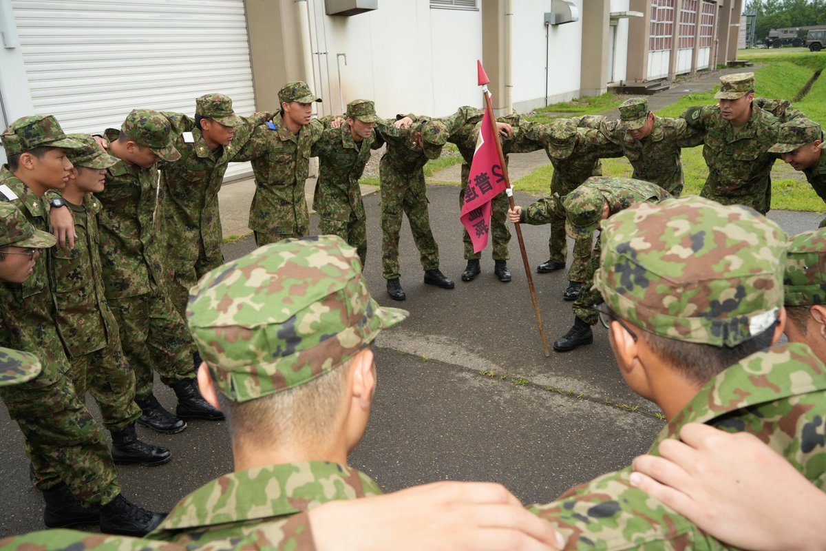 JGSDF_takada's tweet photo. 【第２普通科連隊】
７月２日、新隊員特技課程及び一般曹候補生課程後期教育の始業式が行われました。
新たな仲間とともに専門職種について知識を深めていきます！
＃迫撃砲　＃軽火器　＃後期教育スタート
https://t.co/qAIPUGjFDs https://t.co/UFCVoFslpM