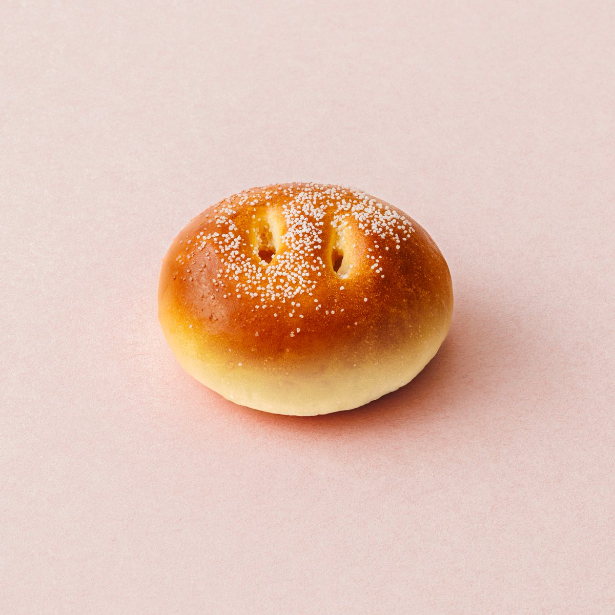 kimuraya_1869's tweet photo. 7月13日は ＃ふくしま桃の日 🍑

季節限定で福島県産 #あかつき のソースを餡に使用した「酒種あんぱん 白桃」を販売中！（販売は7月31日まで）

お取り寄せ▶︎https://t.co/tDx0hsuWZ3 https://t.co/7TmZVa09LO