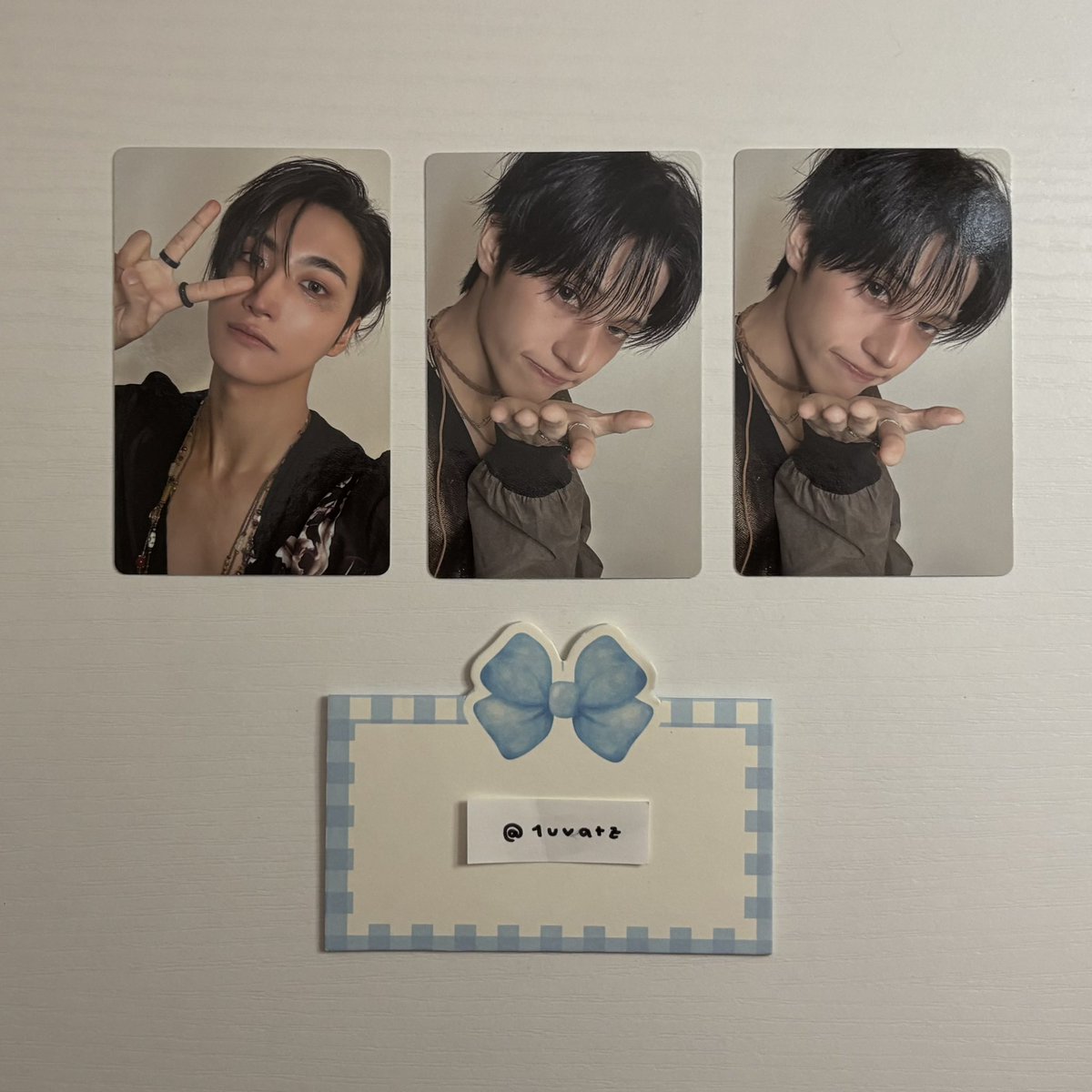 1uvatz's tweet photo. ateez golden hour pt.5 (wtt usa prio, ww okay!) 

availablity: 
✅ | ✅ | ✅ 
 🩵

have: 
seonghwa + wooyoung wyd? ver (x2) 

want: 
san (prio) or yunho wyd? ver (target exclusive digipack)

✅: available
⏳: pending 
❌: unavailable 

photocard template credit: inateezna https://t.co/jD9E0dMHQ4