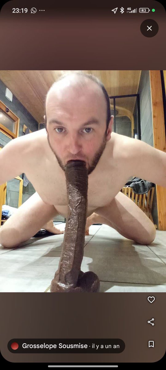merde_g's tweet photo. La grosse 💩 avec son gode https://t.co/bhiKVTNnoL