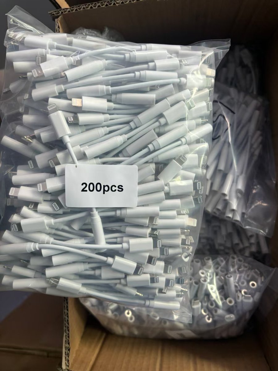 zhidelihub's tweet photo. Type-C to 3.5mm audio cable, USB to 3.5mm audio cable—let your wired headphones continue to deliver high-quality sound!
Global shipping, bulk purchases get even better deals.
Comment or send a private message to get a product catalog, quotes, and prices.
#typec #35mm https://t.co/fstHybtOuV
