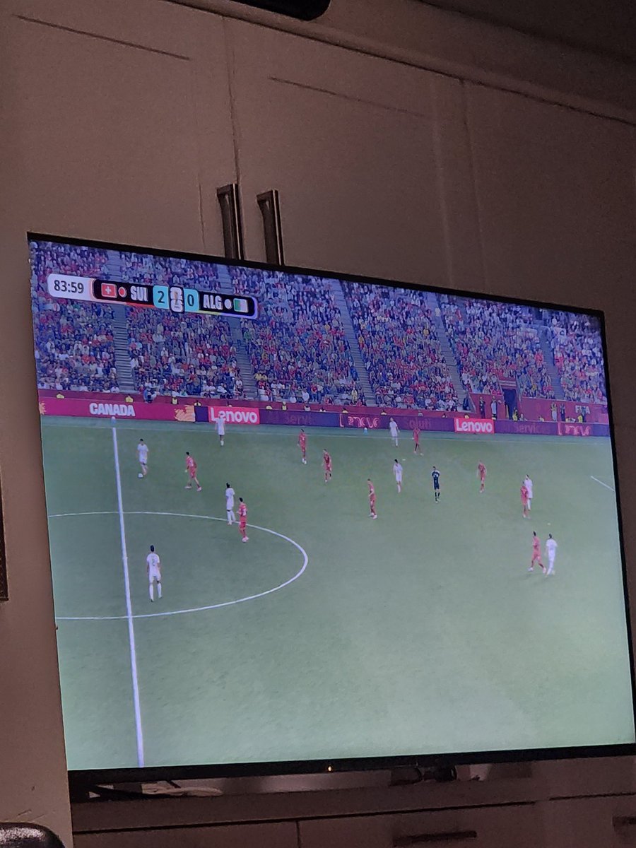 im_nutcase00's tweet photo. Started the hate watch against Algeria, but now it just feel sorry for thier ass 🇲🇦, score just one bro #ALGSUI #SUIALG https://t.co/c2sJ2dqblr