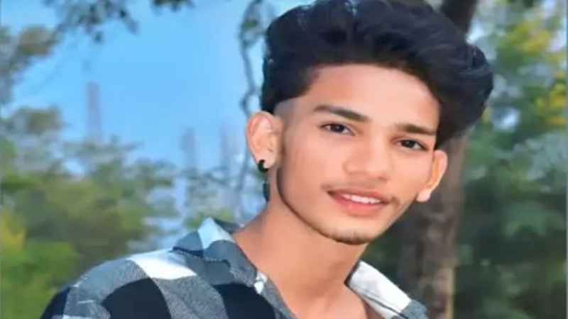 OpIndia_in's tweet photo. रील के बहाने रेहान अंसारी फँसाता था बच्चियाँ

फोन में मिले 70 गंदे वीडियोज

पटना में गिरफ्तार, 20 लड़कियाँ थीं निशाने पर

https://t.co/J9aDR2aAPW https://t.co/eW5dixONpc