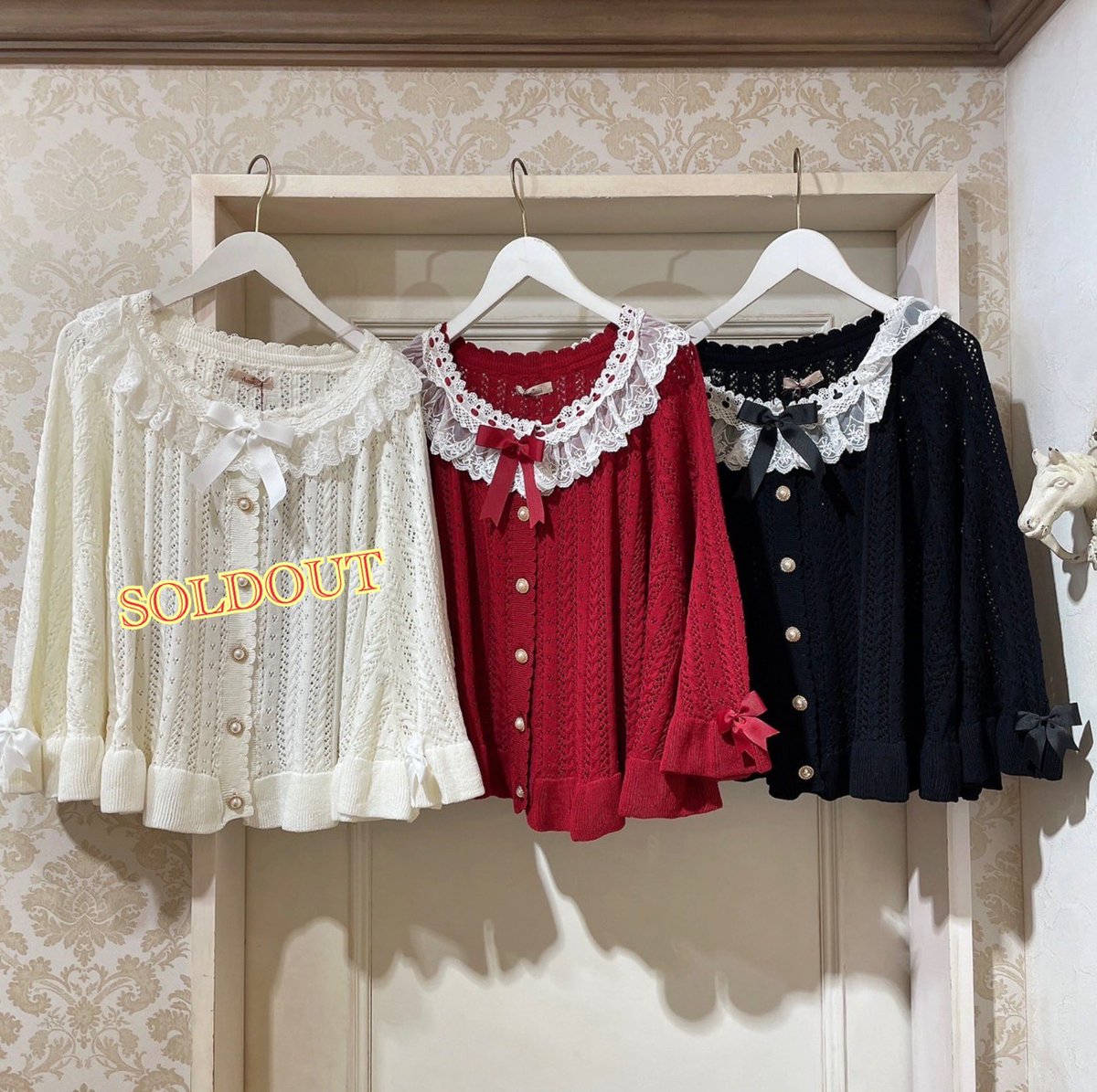 🧸再入荷🧸 ロマンティックレースすかし編みニットポンチョ（ミドル丈