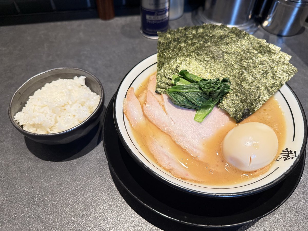 st0m1x's tweet photo. 美味しかったん🍜 https://t.co/pWRVHCul91