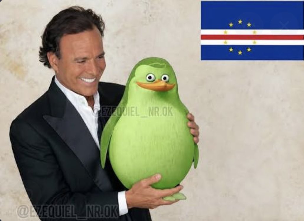 Maximo877070374's tweet photo. @UnaTalPadawan Jajaj, bueno, si perdemos contra Cabo Verde tampoco está mal, o sea preferible mil veces con Cabo Verde que con cualquier otro país. https://t.co/V8gWFvB2lj