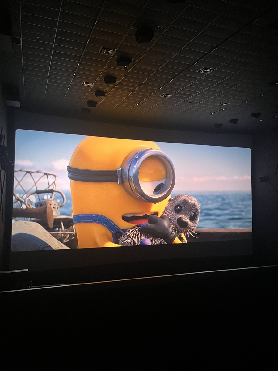 altusazula's tweet photo. minions and monsters is basically one big ass love letter to movies itself. it's packed with movie references brah and i loved every second of it https://t.co/UiJNqxdpwL