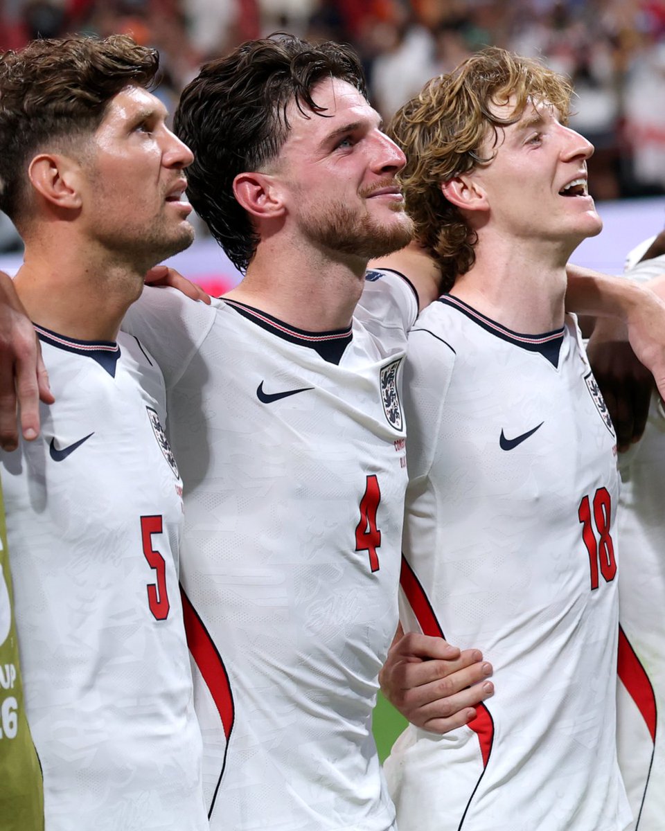 England's tweet photo. 🟢🆚⚪️

The #ThreeLions will be in our home kit for our @FIFAWorldCup Round of 16 game against Mexico!