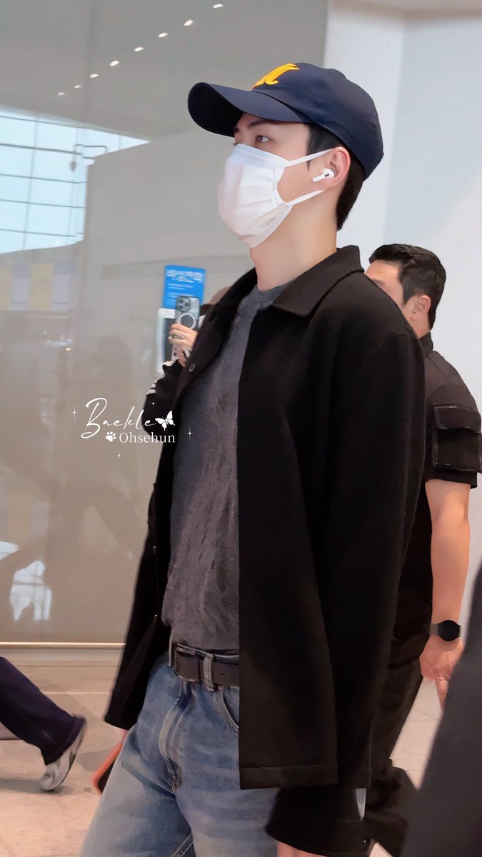 BUBBLETEAHOLIC's tweet photo. 260703 เซฮุนและเมมเบอร์กำลังเดินทางไปประเทศฟิลิปปินส์ เพื่อทัวร์คอน EXhOrizon ที่มะนิลาค่ะ 🛫 https://t.co/JHAAe0iVwB