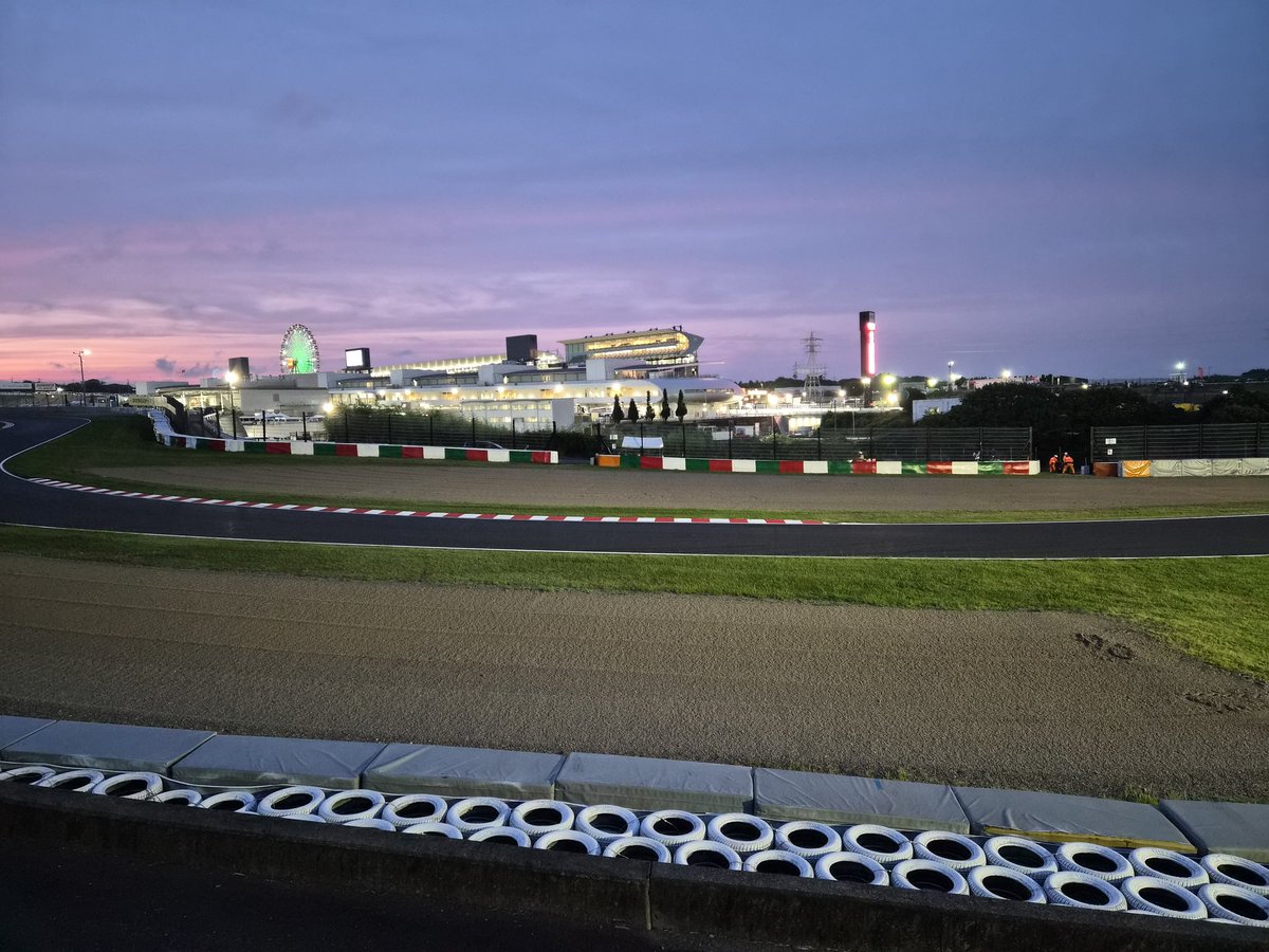 na_xt's tweet photo. 今年の夜景見納め。 https://t.co/5b3T2K7nHf