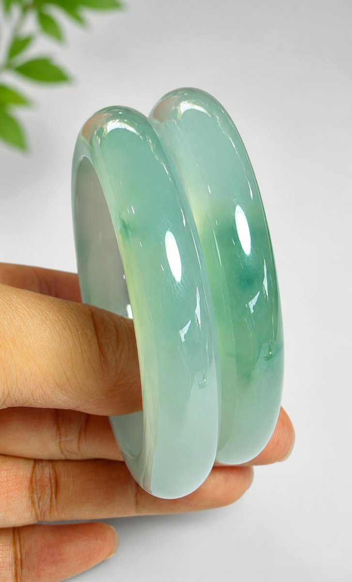 JadeGmt's tweet photo. Cẩm thạch thiên nhiên Myanmar chính hãng thương hiệu nổi tiếng GMT JADE #gmtjade #vongcamthach #camthachmyanmar #jade #camthachgmtjade #camthachthiennhien 
🪩https://t.co/UTEy88IzVI https://t.co/TVQa2gEFVo