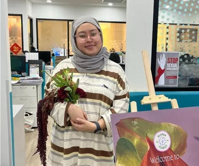 reversecancer's tweet photo. Science drives our mission. People power the journey. 💙HR exec, Hidayah helps build a culture that’s collaborative &amp; resilient, ensuring every breakthrough is backed by strong teams in our non-profit org. 
Read more: https://t.co/d9PvAiWSH0
#SavingAsianLives #EmployeeEngagement https://t.co/Oq7NGvyJr5