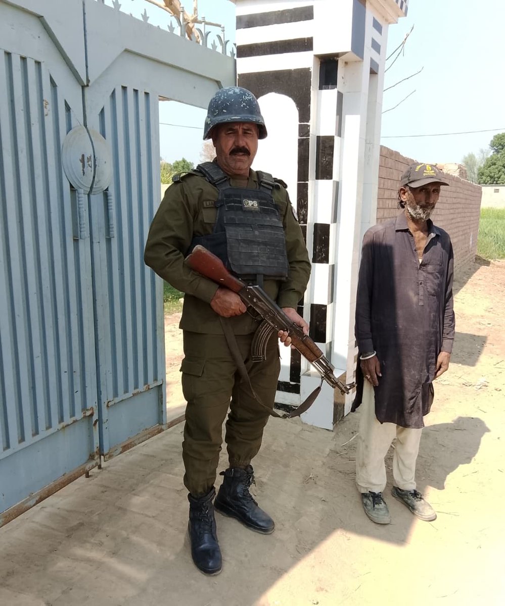 OfficialDPRPP's tweet photo. پنجاب پولیس کے مستعد اہلکار صوبہ بھر میں نمازِ جمعہ کے دوران سیکورٹی ڈیوٹی کے فرائض سر انجام دے رہے ہیں۔
#PunjabPolice #JummahMubarak https://t.co/c5kTyfqyWg