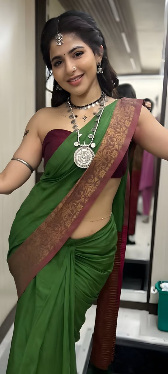 PVeerapandi's tweet photo. "Saree: The ultimate power dress. ✨"

Ishwarya Menon HD Pics ✨ https://t.co/RCEeSxQadJ