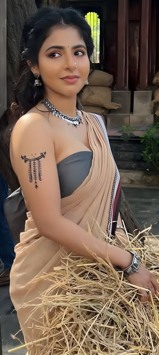 PVeerapandi's tweet photo. "Saree: The ultimate power dress. ✨"

Ishwarya Menon HD Pics ✨ https://t.co/RCEeSxQadJ