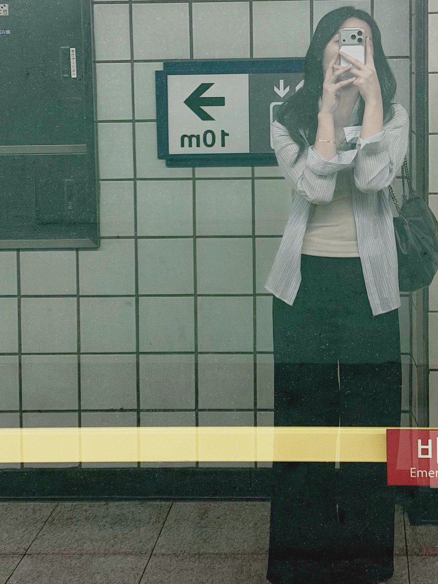 9_ning_9's tweet photo. 흐리멍텅구리 색감이 조와 ☁️ https://t.co/xqAJ56vPM0