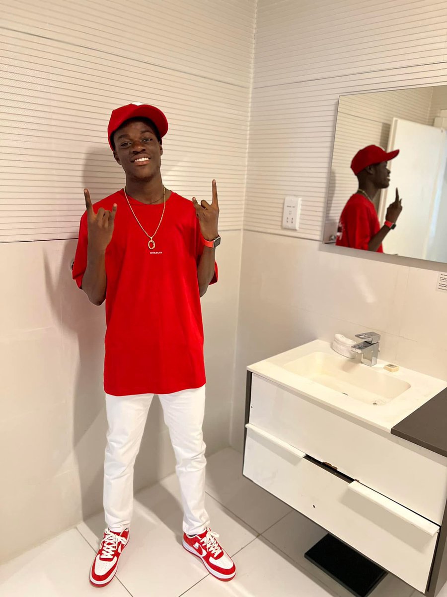 bright_tod1's tweet photo. + 1 today. Happy Birthday to me 🎂🤩🎉🎊 https://t.co/B2EDLuFIby